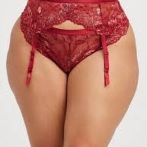 Elegant Lace Red Garter